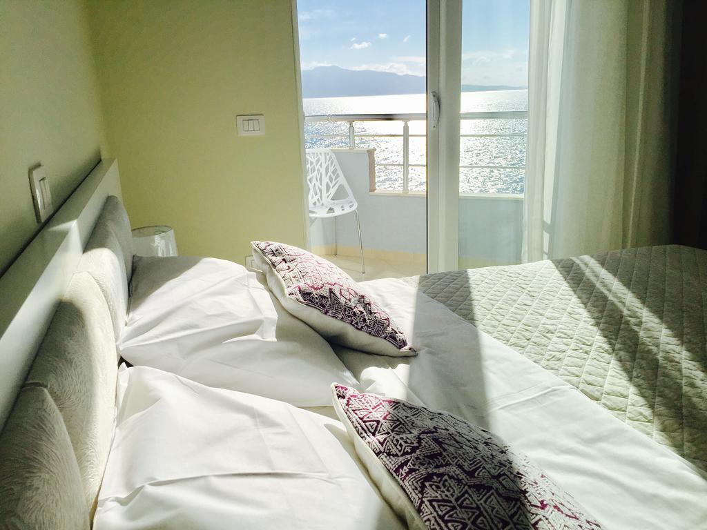 Skyfall Apartment Sarande Exterior photo
